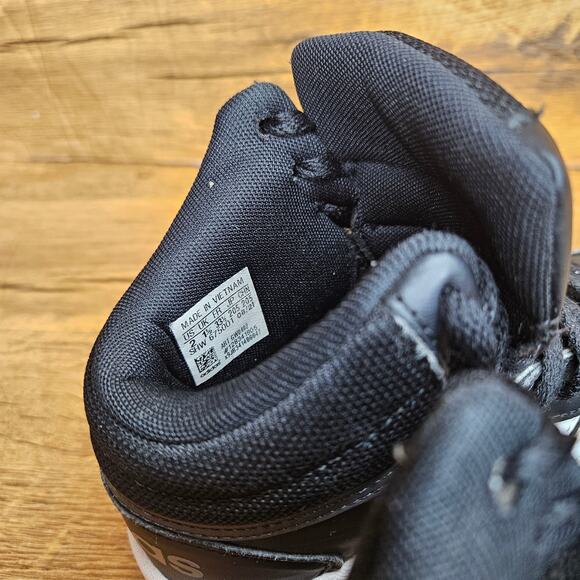 Adidas Hoops Mid 3.0 Black lace up Sneaker size 2 - Picture 9 of 9